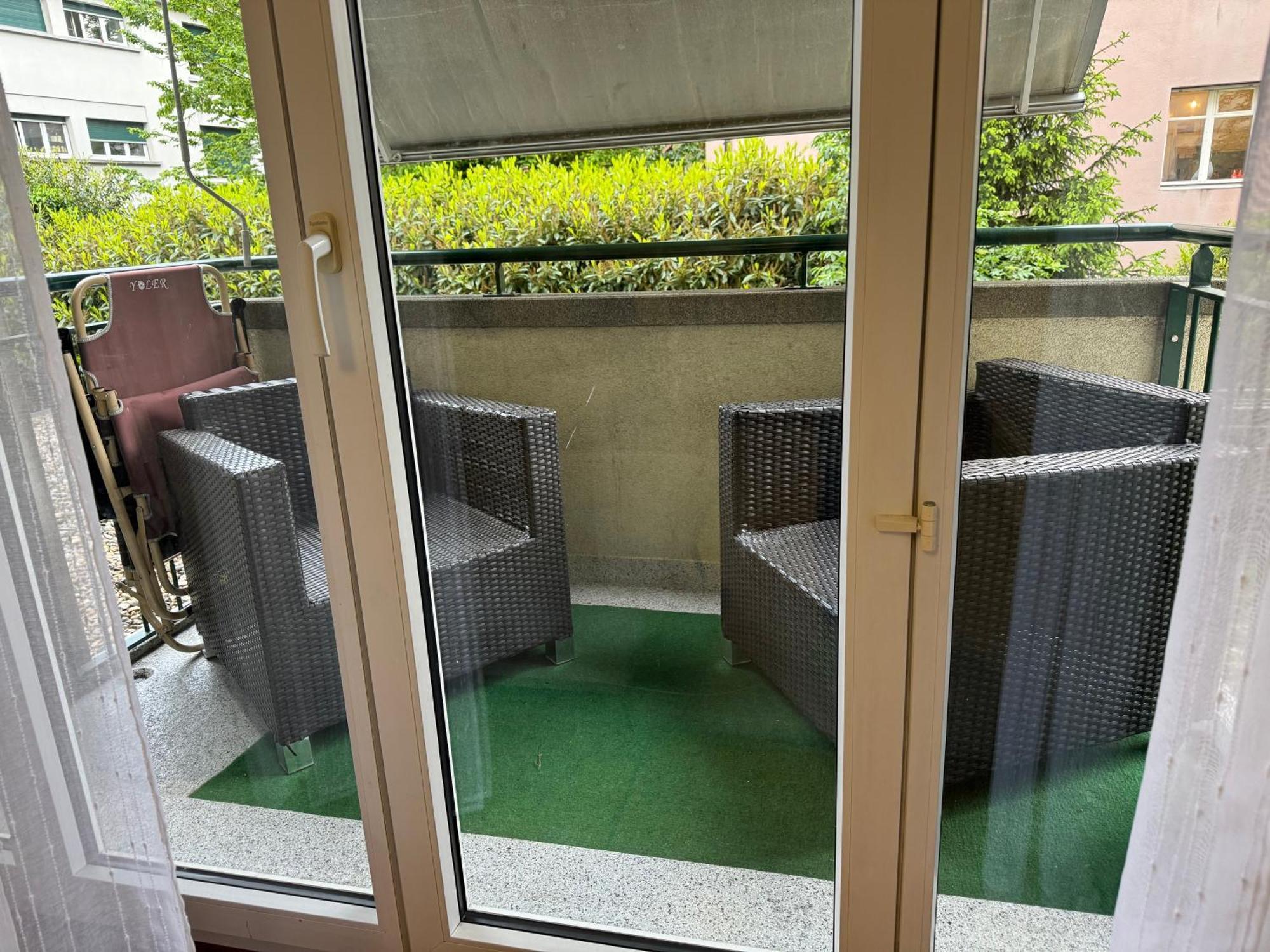 Apartahotel Confort Lozanna Zewnętrze zdjęcie