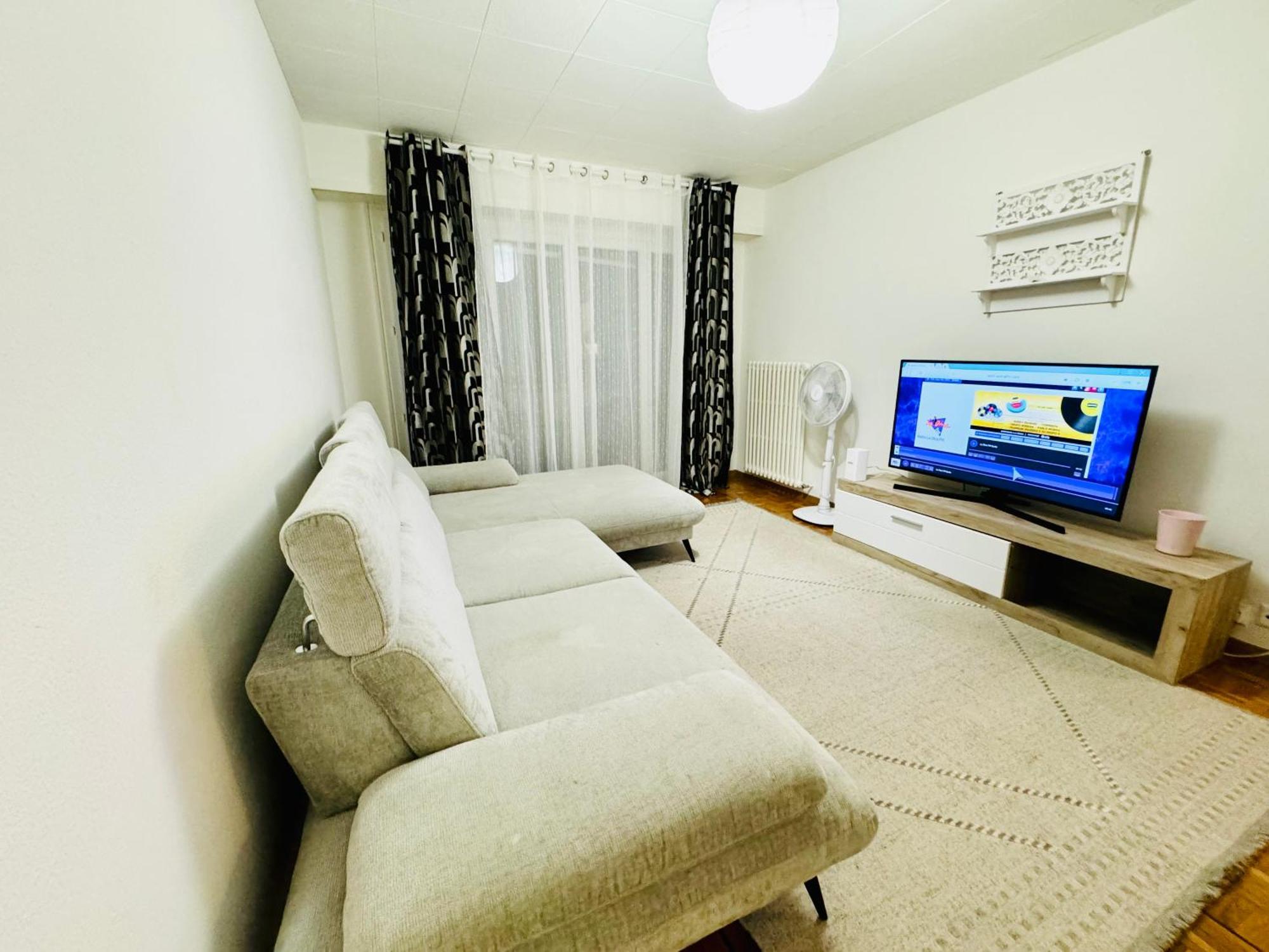 Apartahotel Confort Lozanna Zewnętrze zdjęcie